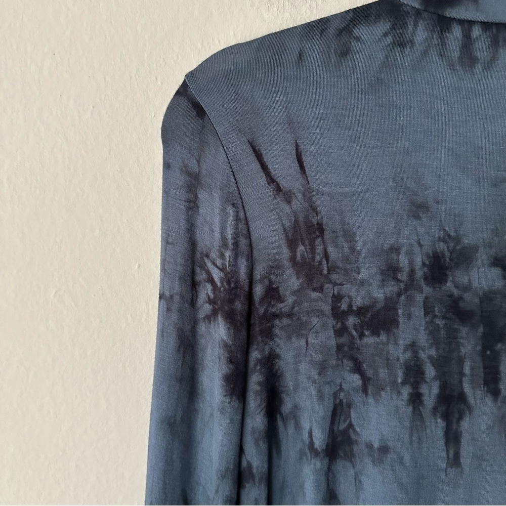 Soft Surroundings nerissa tie dye key hole long sleeve shirt Blue XS - Picture 9 of 10